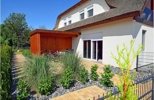 Glowe House | Kliffrand 16 Comfortable holiday residence