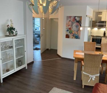 Neuried Apartment | Klimatisierte Wohnung Schwarzwald Europapark Rust barrierefrei 110 qm