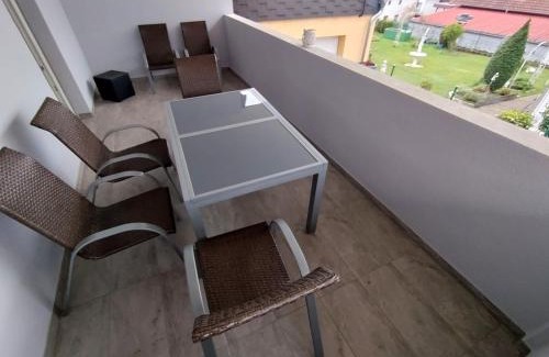 Freisen Apartment | Klimatisiertes Wohnen in der Alten Apotheke Oberkirchen