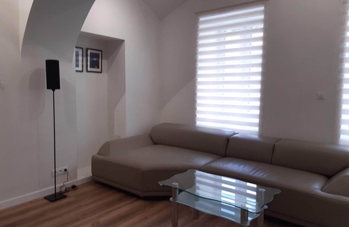 Bielsko-Biala Apartment | Klimt2 – spacious 2-bedroom apt in Bielsko center, ideal for families & groups