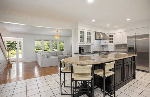 White Pigeon House | Klinger Lake Cove - Sleeps 16-24