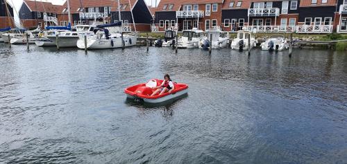 Borre Bed & Breakfast | Klintholm Marina Park Cabins