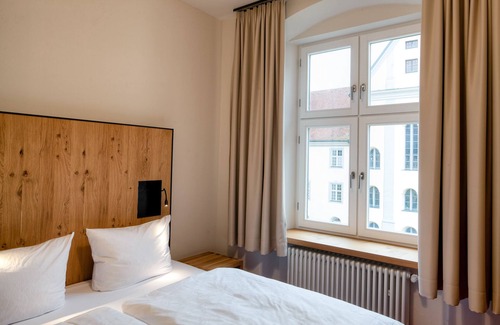 Allmannshofen Hotel | Kloster Holzen Hotel