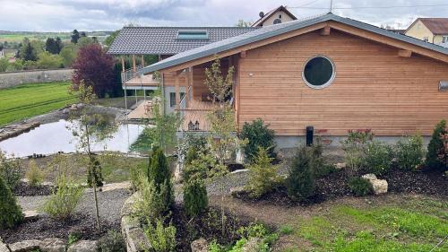 Inzigkofen Apartment | Klosterblick - Inzigkofen (FeWo mit Naturteich)