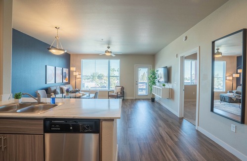 Tempe Apartment | KLVG - V on Broadway
