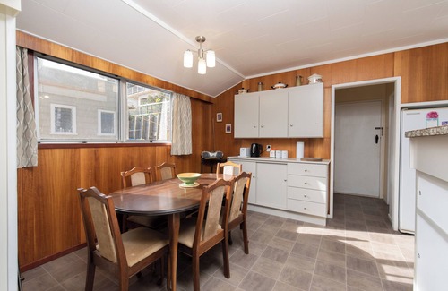 Paihia House | Knight’s Retreat - Paihia Holiday Home
