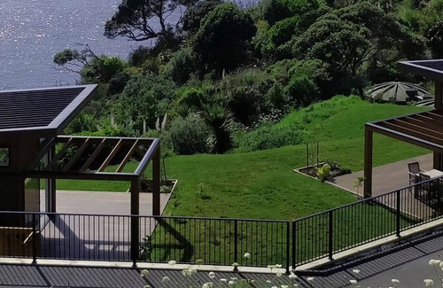 Tutukaka Villa | Knights in Residence - Ocean Front Retreat