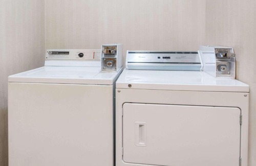Allentown Hotel | Knights Inn Allentown