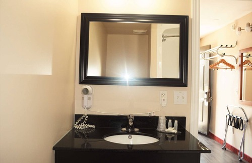 Arnprior Hotel | Knights Inn Arnprior