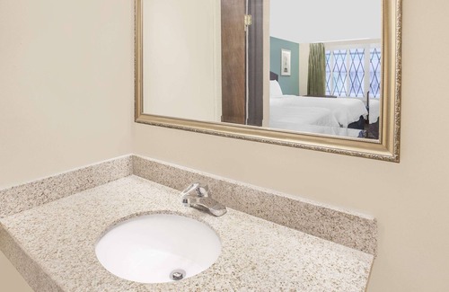 Battle Creek Hotel | Knights Inn Battle Creek