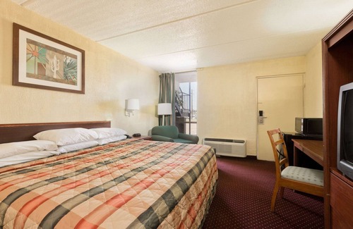 Brenham Hotel | Knights Inn Brenham