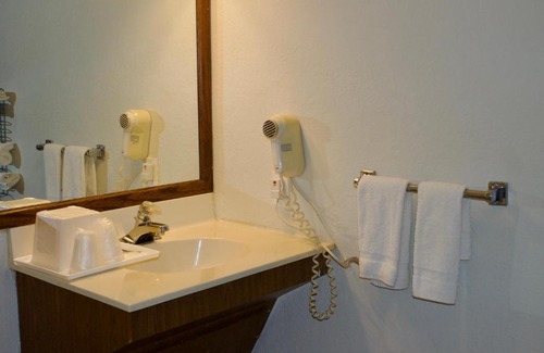 Bridgeport Hotel | Knights Inn Bridgeport Frankenmuth