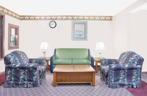 Emporia Hotel | Knights Inn Emporia