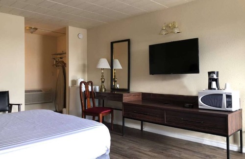 Fort Erie Hotel | Knights Inn Fort Erie