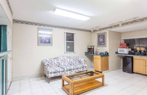 Hurricane Mills Hotel | Knights Inn Hurricane Mills