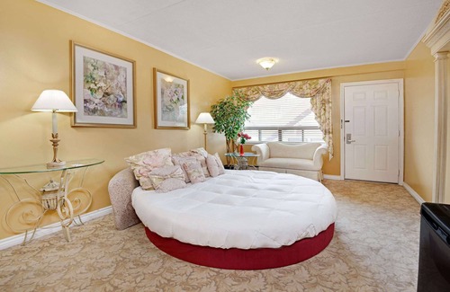 Midland Hotel | Knights Inn Midland, ON