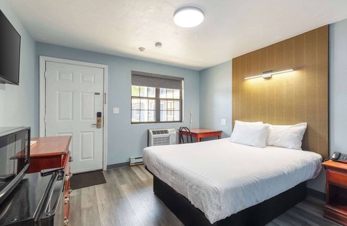 North Attleboro Hotel | Knights Inn North Attleboro