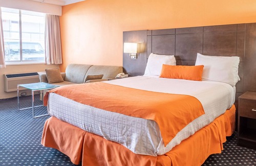 North Bay Hotel | Knights Inn North Bay