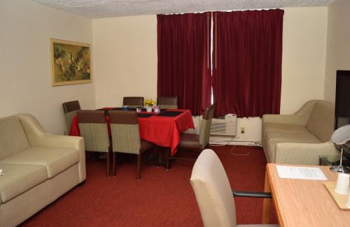 Oswego Hotel | Knights Inn Oswego East
