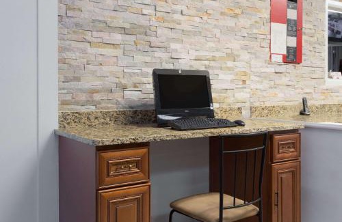 Plant City Hotel | Knights Inn - Plant City