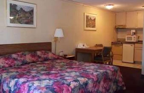 Rossford Hotel | Knights Inn Rossford