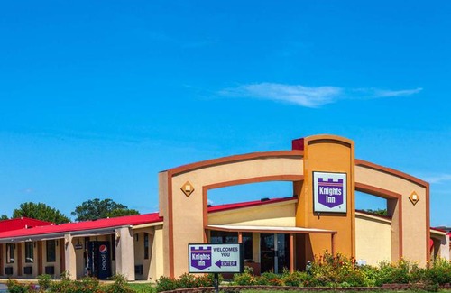 Seymour Hotel | Knights Inn - Seymour