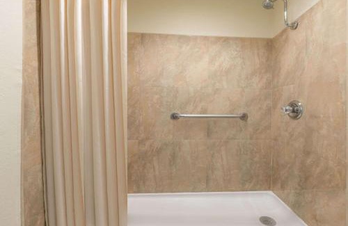 Slaton Hotel | Knights Inn - Slaton