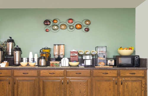 Slaton Hotel | Knights Inn Slaton