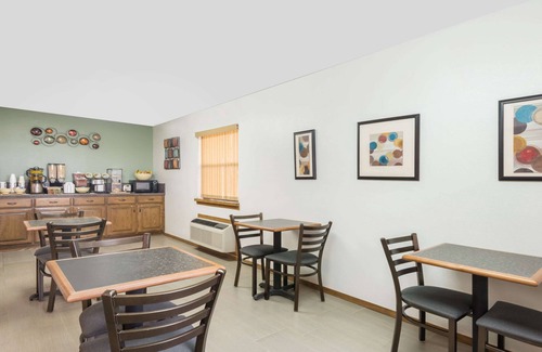 Slaton Hotel | Knights Inn Slaton