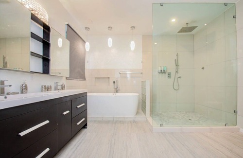 College Park House | Knightsbridge Estate | Pool & Cinema (30+ Nights)