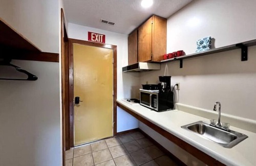 Coinjock Apartment | Knot Four- Balcony View of ICW- Dog Friendly!