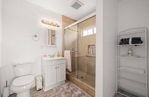 Buena Park House | Knott's Retreat