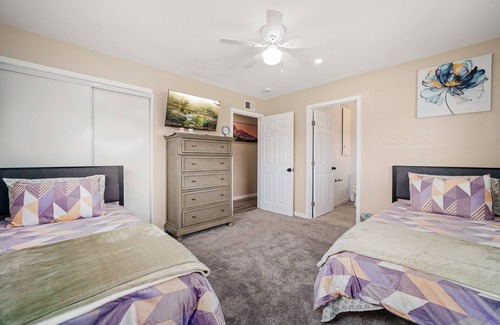 Buena Park House | Knott's Retreat