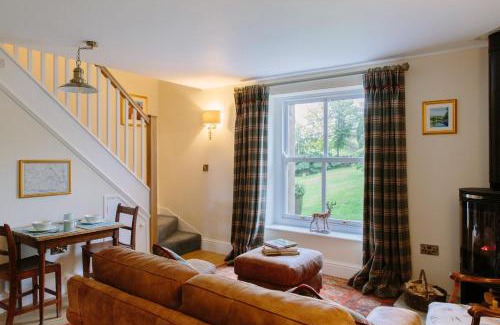 Fourstones Near Bentham House | Knotts Rest
