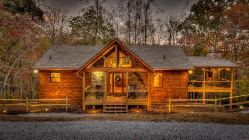 Mineral Bluff House | Knotty Dreams