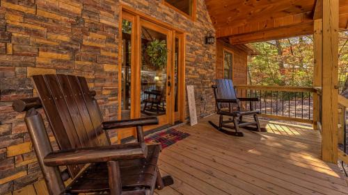 Mineral Bluff House | Knotty Dreams