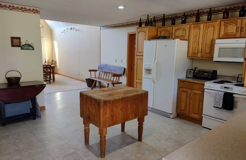 Frametown House | Knotty Knob is your mountain get away!