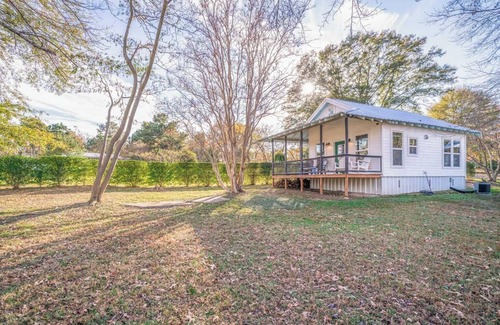 Ore City Cottage | Knox Lakeside Cottage, 1 bedroom plus loft on Lake O' the Pines