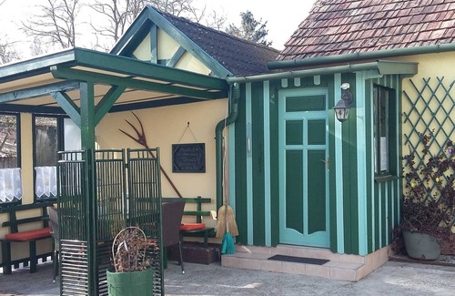 Locs House | Knusperhäuschen - Holiday home with 2 rooms, living room/kitchen and bathroom
