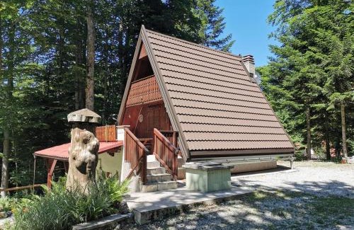 Ilirska Bistrica House | KOČA PLANIKA, SVIŠČAKI