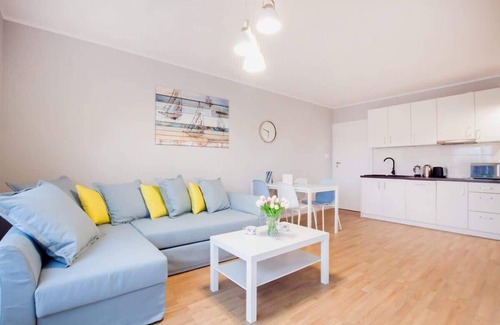Pierwoszyno Apartment | Kościuszki 70 | Bright Blue Apartment | Parking