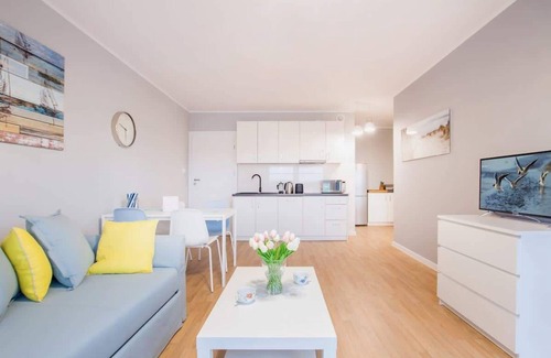 Pierwoszyno Apartment | Kościuszki 70 | Bright Blue Apartment | Parking