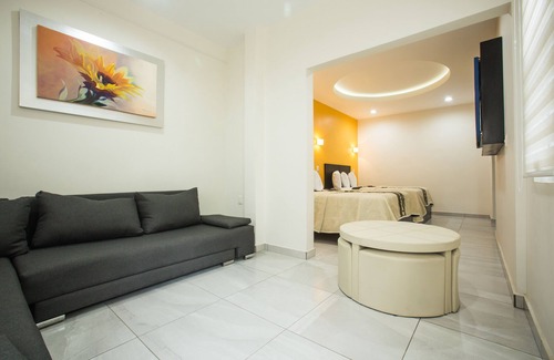 Tonala Hotel | KO'OLEBIL