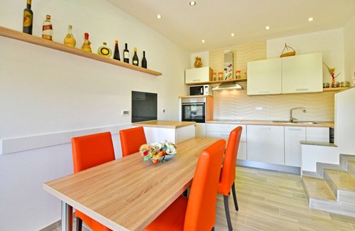 Trinajstici House | Koalas Nest Home & Apartments by Interhome