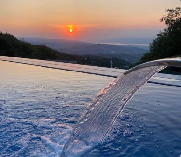 Basiskele Villa | Kocaeli'nde Körfez Manzaralı Doğayla Başbaşa Tatil