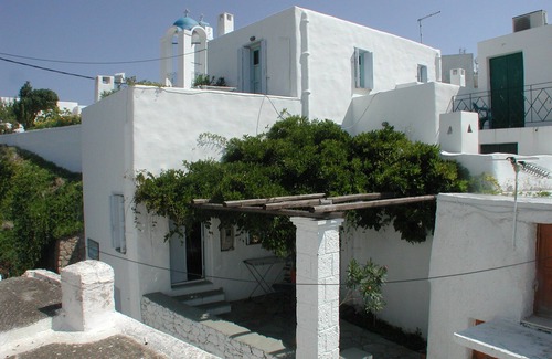 Skiros Apartment | Kochylia trad. House 5 (sea blue) in a quiet central location