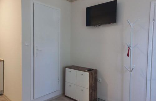 Becej Apartment | KOD VELIKIH TUJA