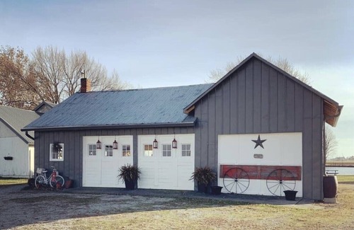 Jasper House | Koelsch Farm Homestead Cottage, Experience Farm Living, Great for Families!