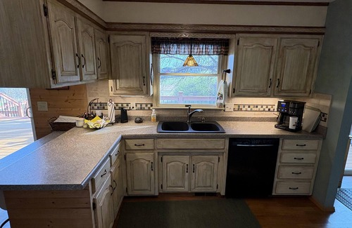 Beaver Shores House | Koester's Retreat- Lakefront; Very Gentle Slope to water; 4-bdm house; 3 Bath