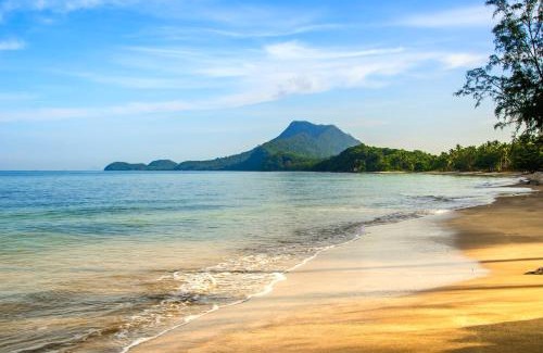Nuea Khlong Resort | Koh Jum Beach Villas "A member of Secret Retreats"
